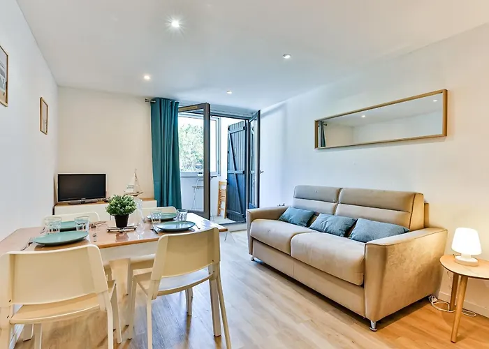 Un Air De - 500m - Wifi 아파트 생 힐레르 드 리에